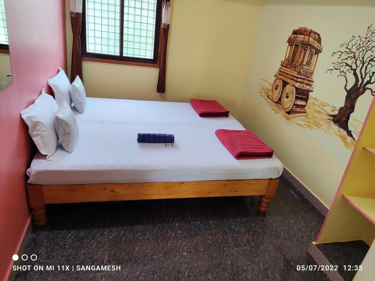 Vaibhav Home Stay Hampi Exterior photo
