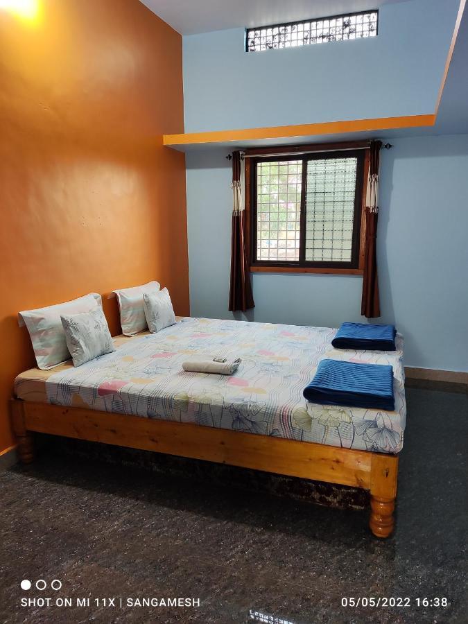 Vaibhav Home Stay Hampi Exterior photo